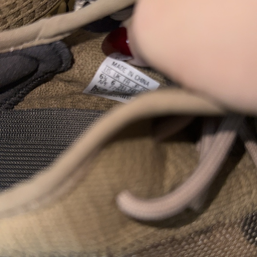 adidas Yeezy Boost 350 V2 Earth - Picture 6 of 7